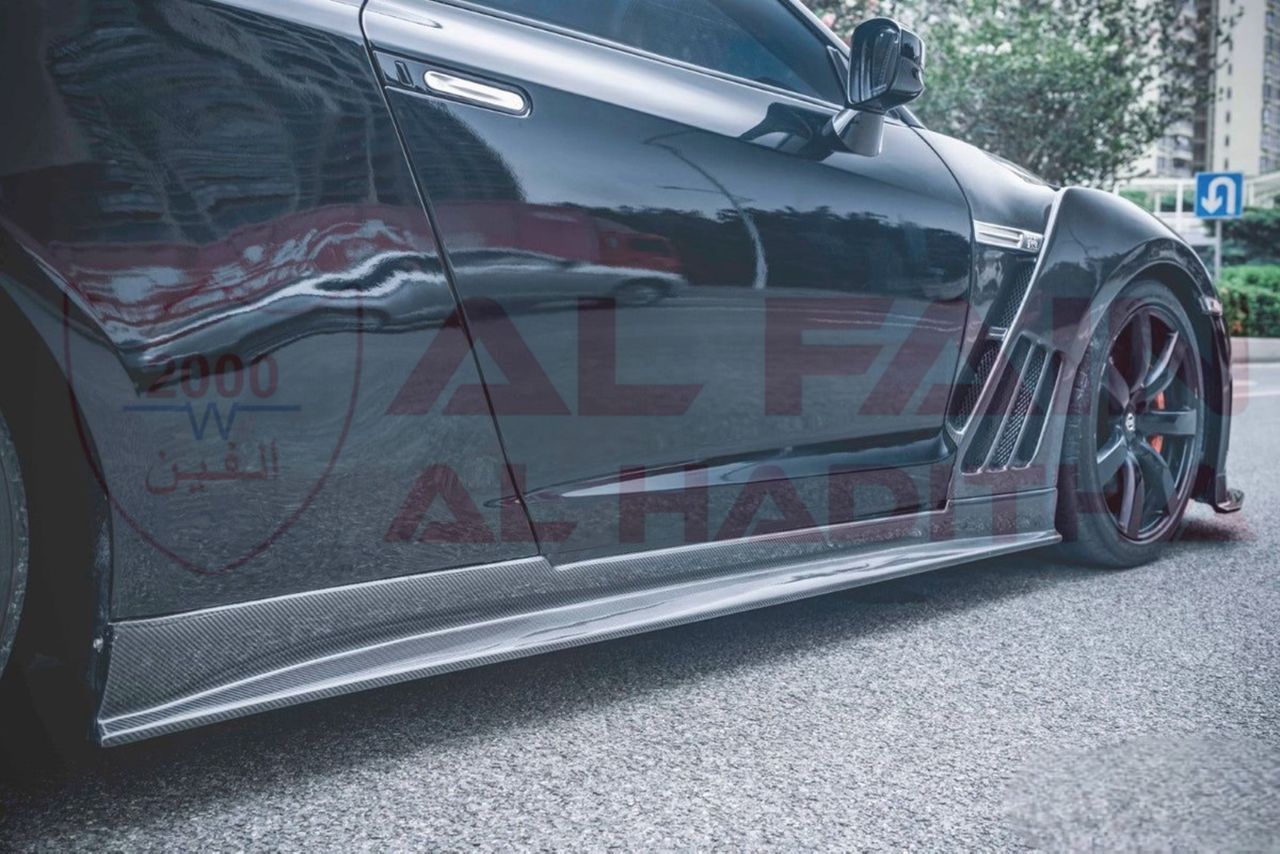 Nissan GTR R35 Side Skirt Carbon Fiber High-Gloss